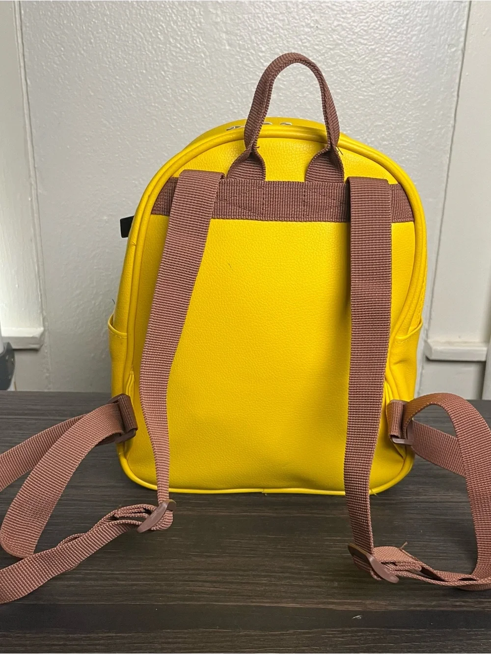 Buzz Into Adventure: Iconic Minecraft Bee Mini Backpack for Gamers & Fans